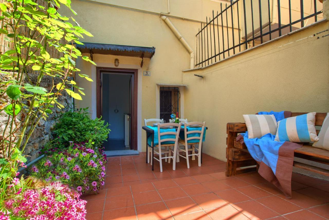 Casa A 2 Passi Dal Mare Con Patio Privato Villa Imperia Buitenkant foto