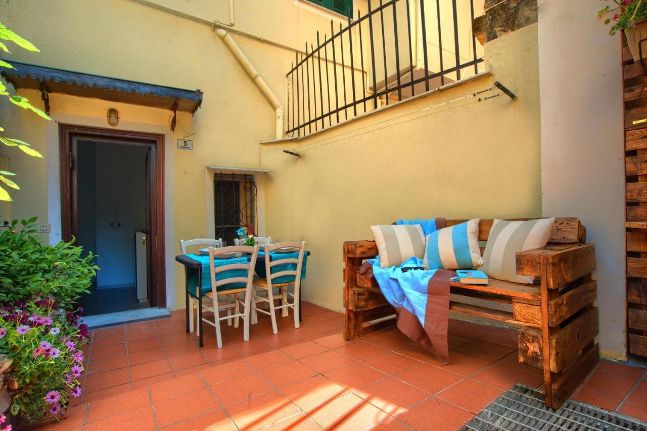 Casa A 2 Passi Dal Mare Con Patio Privato Villa Imperia Buitenkant foto